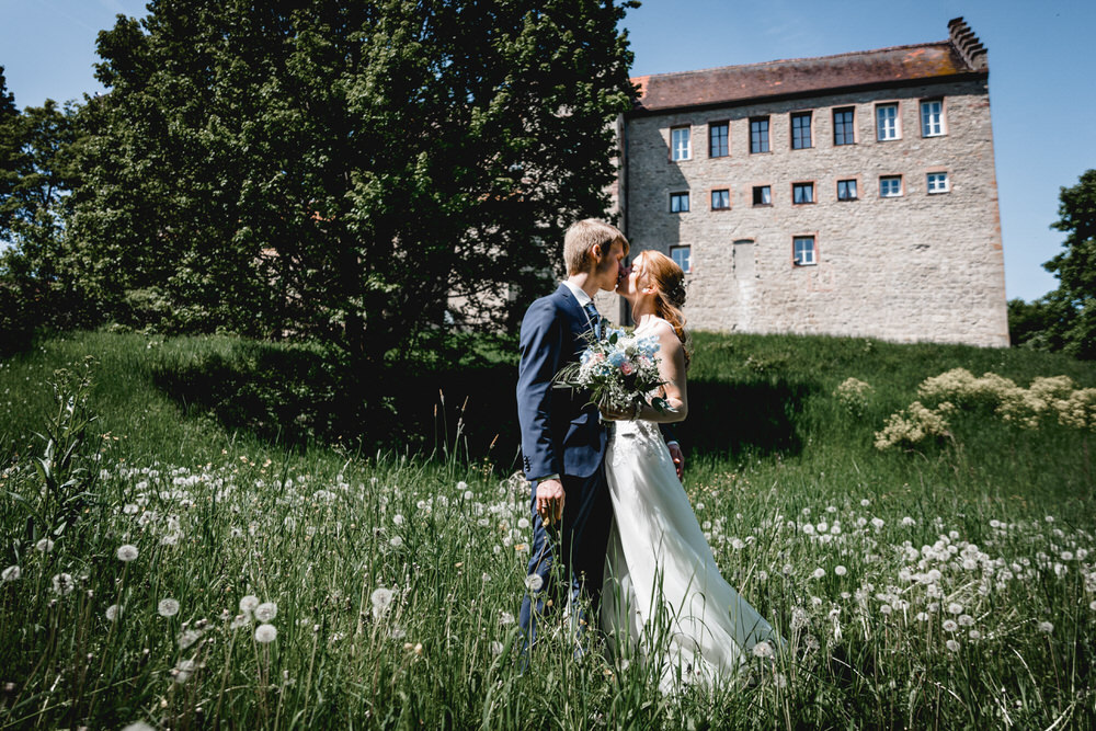 Hochzeit-Teresa-und-Andreas-auf-Schloss-Saaleck-Hammelburg-und-am-Erlasee-Arnstein