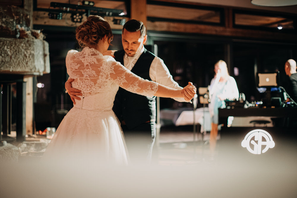 Hochzeit Isabell und Daniel in Kirchheim bei Wuerzburg und im Brueckenbaron Sonderhofen