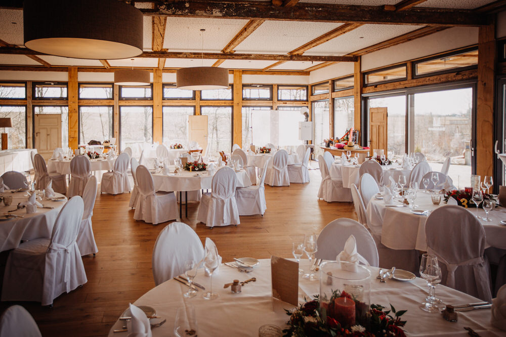 Hochzeit Isabell und Daniel in Kirchheim bei Wuerzburg und im Brueckenbaron Sonderhofen